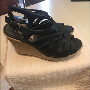 Simply Vera wedge sandals